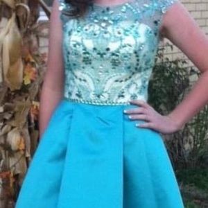 A green homecoming dress